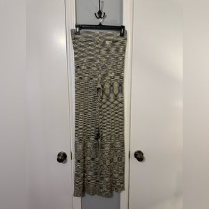 Green stretchy pants